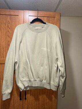 ESSENTIALS Men’s Crewneck Sweatshirt in Sage Green